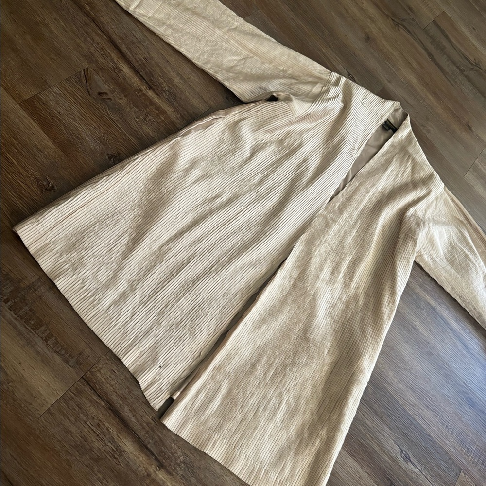 British India Silk Vintage Elegant Cream Women's Coat